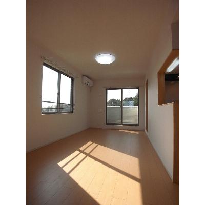サンシャイン三ノ宮 301【管理NO：1-018337001-03010】 ★家具家電は申し込み後に搬入します★の物件画像