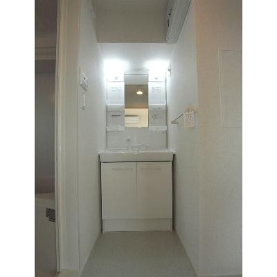 サンシャイン三ノ宮 301【管理NO：1-018337001-03010】 ★家具家電は申し込み後に搬入します★の物件画像