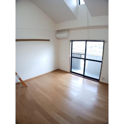 サンシャインハイツ 202【管理NO：1-009646601-02020】 ★家具家電は申し込み後に搬入します★の物件画像