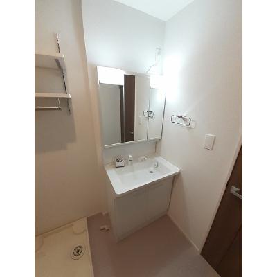 アンバーテラス　Ⅲ 101【管理NO：1-026939703-01010】 ★家具家電は申し込み後に搬入しますの物件画像
