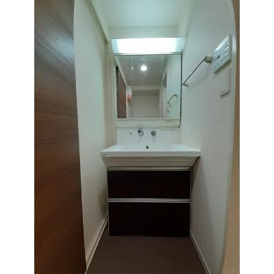 グランシャリオ 303【管理NO：1-018493801-03030】 ★家具家電は申し込み後に搬入します★の物件画像