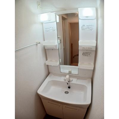 サザンクロス 201【管理NO：1-016205501-02010】 ★家具家電は申し込み後に搬入します★の物件画像