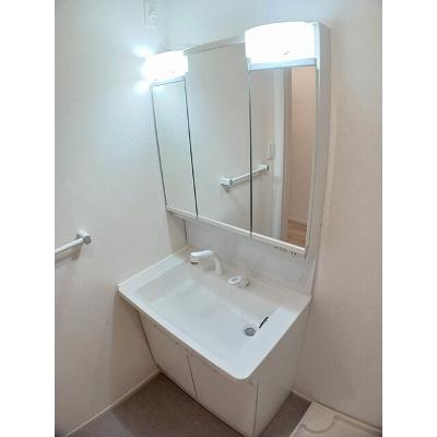 サザンクロス 103【管理NO：1-016205501-01030】 ★家具家電は申し込み後に搬入します★の物件画像