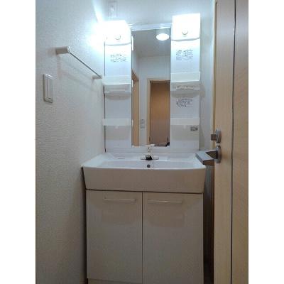 レインボーヒルⅠ 201【管理NO：1-016128001-02010】 ★家具家電は申し込み後に搬入しますの物件画像
