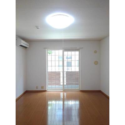 バンブーフォレスター 101【管理NO：1-013888101-01010】 ★家具家電は申し込み後に搬入します★の物件画像