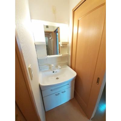 エレガンス　ヴィラⅡ 103【管理NO：1-013645502-01030】 ★家具家電は申し込み後に搬入します★の物件画像