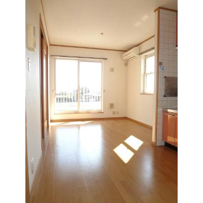 コート・サンモール 201【管理NO：1-012586101-02010】 ★家具家電は申し込み後に搬入しますの物件画像