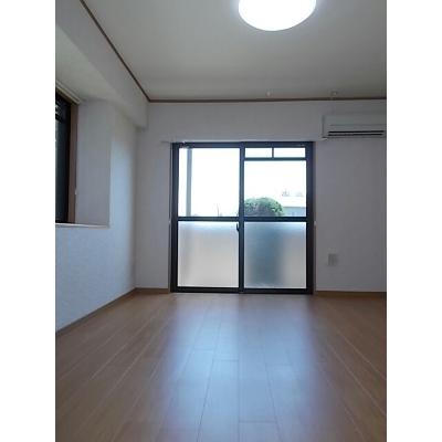 アヴァンティ 101【管理NO：1-012369301-01010】 ★家具家電は申し込み後に搬入しますの物件画像