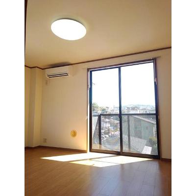 アウロ－ラ０２Ｊ 201【管理NO：1-010986101-02010】 ★家具家電は申し込み後に搬入しますの物件画像