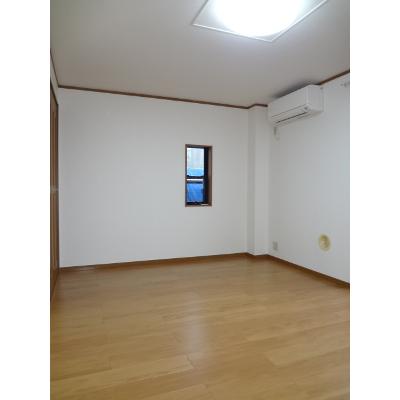 アウロ－ラ０２Ｊ 101【管理NO：1-010986101-01010】 ★家具家電は申し込み後に搬入します★の物件画像
