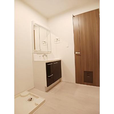 クレメント　コート 102【管理NO：1-027406001-01020】 ★家具家電は申し込み後に搬入します★の物件画像