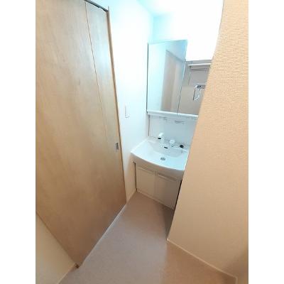 レイクサイド　エスポワール 101【管理NO：1-026898501-01010】 ★家具家電は申し込み後に搬入します 2026年08月中旬入居可能の物件画像