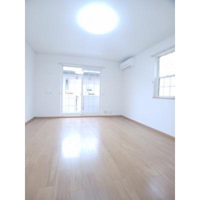 レイク　グリーン 105【管理NO：1-013734101-01040】 ★家具家電は申し込み後に搬入します★の物件画像