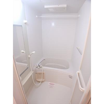 レイク　グリーン 105【管理NO：1-013734101-01040】 ★家具家電は申し込み後に搬入します★の物件画像