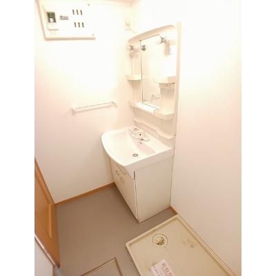 マロニエ 105【管理NO：1-013197501-01040】 ★家具家電は申し込み後に搬入しますの物件画像