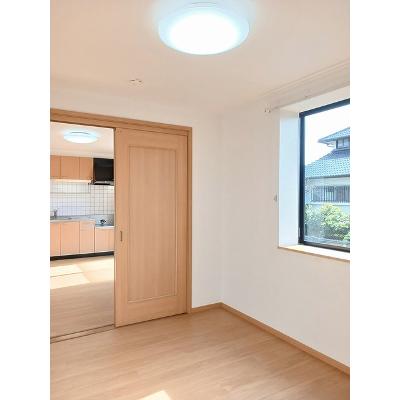 アーバンウエストⅢ 102【管理NO：1-011758501-01020】 ★家具家電は申し込み後に搬入しますの物件画像