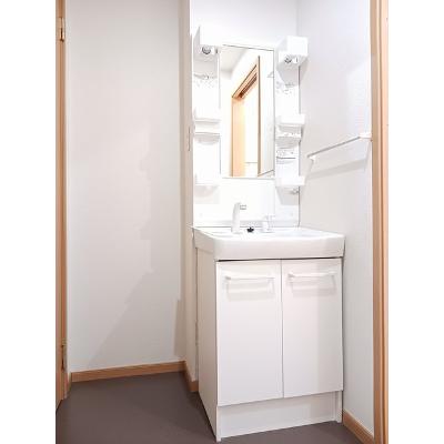アーバンウエストⅢ 102【管理NO：1-011758501-01020】 ★家具家電は申し込み後に搬入しますの物件画像