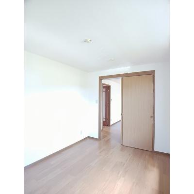 レジデンスサンモール 102【管理NO：1-010177801-01020】 ★家具家電は申し込み後に搬入します★の物件画像