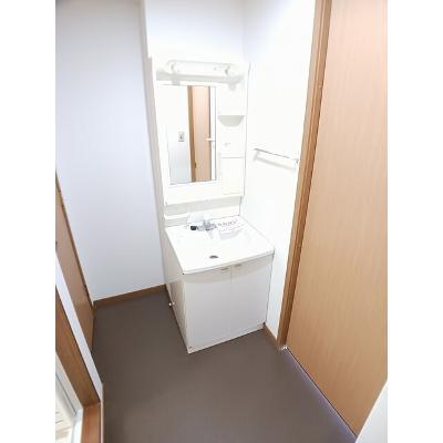 レジデンスサンモール 102【管理NO：1-010177801-01020】 ★家具家電は申し込み後に搬入します★の物件画像