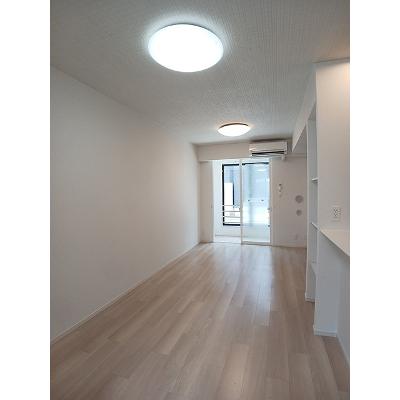 メゾンシエルブルー 102【管理NO：1-028463101-01020】 ★家具家電は申し込み後に搬入しますの物件写真2