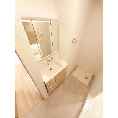 キング　バンブー 102【管理NO：1-027296201-01020】 ★家具家電は申し込み後に搬入します 2026年08月中旬入居可能の物件画像