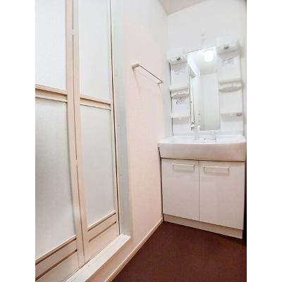 グランソレイユＢ 102【管理NO：1-018318402-01020】 ★家具家電は申し込み後に搬入しますの物件画像