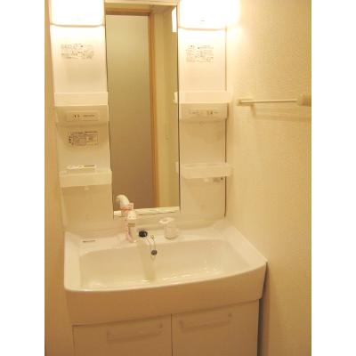サンモール 102【管理NO：1-017786201-01020】 ★家具家電は申し込み後に搬入します 2026年08月中旬入居可能の物件画像