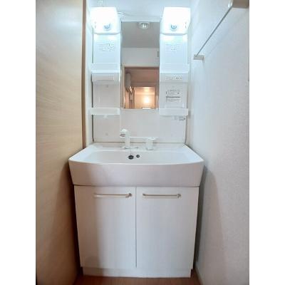 エレガンテ・アロッジオＫ 102【管理NO：1-017087301-01020】 ★家具家電は申し込み後に搬入しますの物件画像