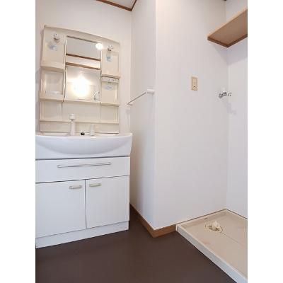クアトロ 202【管理NO：1-012459101-02020】 ★家具家電は申し込み後に搬入しますの物件画像