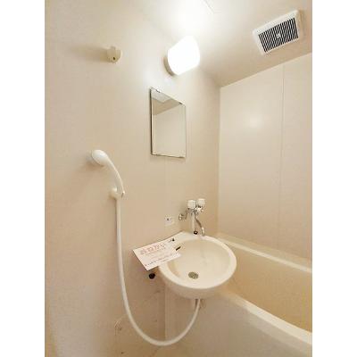 Ｆａｖｏｒｉｔｅ　Ｌｉｆｅ 205【管理NO：1-007671701-02040】 ★家具家電は申し込み後に搬入しますの物件画像