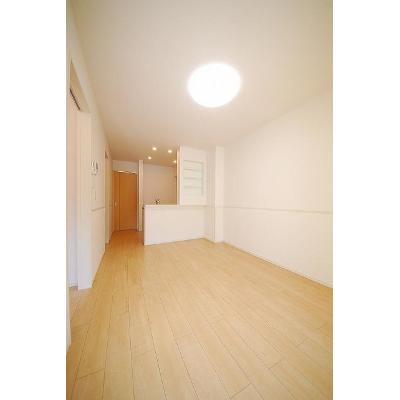 コローレ・イーリス　Ⅱ 105【管理NO：1-024558002-01040】 ★家具家電は申し込み後に搬入しますの物件画像