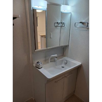 サウスウェーⅧ　Ａ 101【管理NO：1-027929901-01010】 ★家具家電は申し込み後に搬入しますの物件画像