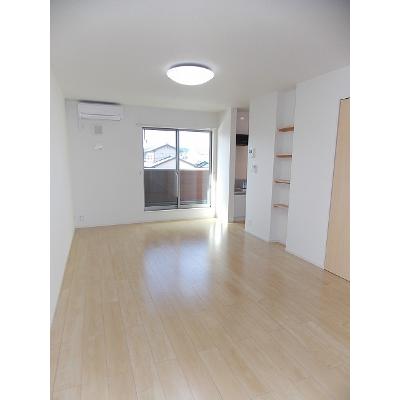 ラ・マジョーレⅡ 203【管理NO：1-021640702-02030】 ★家具家電は申し込み後に搬入します 2026年07月下旬入居可能の物件画像