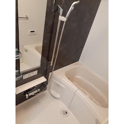ＬＩＮＯ 102【管理NO：1-025924401-01020】 ★家具家電は申し込み後に搬入します★の物件画像