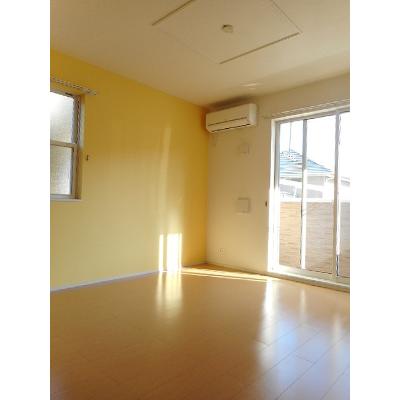 シェーネ　Ａ 103【管理NO：1-019233301-01030】 ★家具家電は申し込み後に搬入しますの物件画像