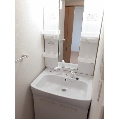 アプリリア 104【管理NO：1-018235501-01040】 2026年06月下旬入居可能の物件画像