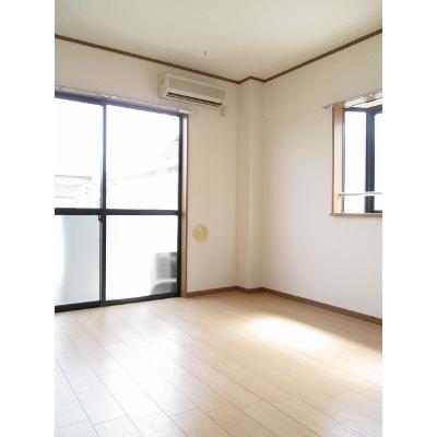 ビバーチェ 208【管理NO：1-011695501-02080】 ★家具家電は申し込み後に搬入します★の物件画像