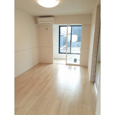 リベルラ　Ⅰ 101【管理NO：1-027018501-01010】 ★家具家電は申し込み後に搬入しますの物件画像