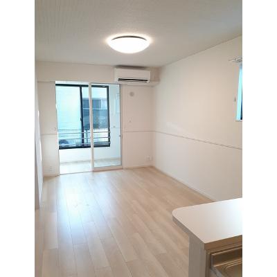 ルル・フルール　Ⅱ 104【管理NO：1-026950702-01040】 ★家具家電は申し込み後に搬入します★の物件画像
