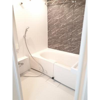 ルル・フルール　Ⅱ 104【管理NO：1-026950702-01040】 ★家具家電は申し込み後に搬入します★の物件画像