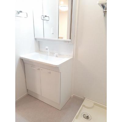 レジャリー　バッド 104【管理NO：1-026893701-01040】 ★家具家電は申し込み後に搬入します★の物件画像