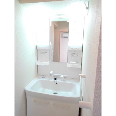 メイ・ピース 201【管理NO：1-018638701-02010】 ★家具家電は申し込み後に搬入します★の物件画像