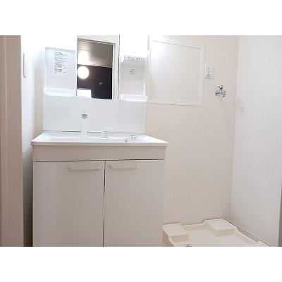 ラビリア 202【管理NO：1-023243001-02020】 ★家具家電は申し込み後に搬入します★の物件画像