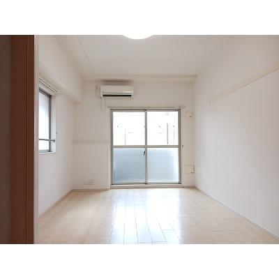 ＷＡＶＥ 401【管理NO：1-021061301-04010】 ★家具家電は申し込み後に搬入します★の物件画像