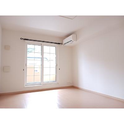 プレイス久保 202【管理NO：1-016310201-02020】 ★家具家電は申し込み後に搬入します★の物件画像