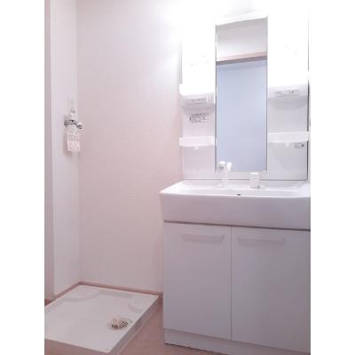 シェ・リュイ 101【管理NO：1-015441401-01010】 ★家具家電は申し込み後に搬入しますの物件画像