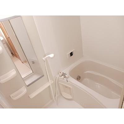 コリ－ヌ華Ⅰ 101【管理NO：1-012976701-01010】 ★家具家電は申し込み後に搬入しますの物件画像