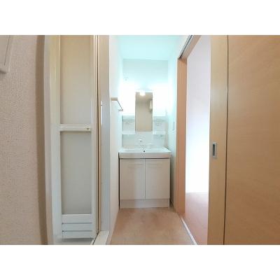 インテリジェンスⅠ 103【管理NO：1-018324101-01030】 ★家具家電は申し込み後に搬入します 2026年08月上旬入居可能の物件画像
