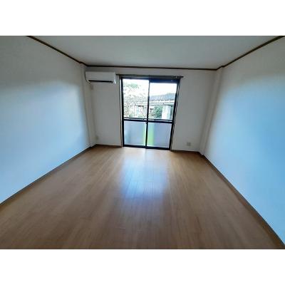 フラットＣＯＭ 202【管理NO：1-011463201-02020】 ★家具家電は申し込み後に搬入します 2026年07月上旬入居可能の物件画像