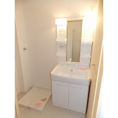 カーク　Ｂ棟 101【管理NO：1-018510302-01010】 ★家具家電は申し込み後に搬入しますの物件画像